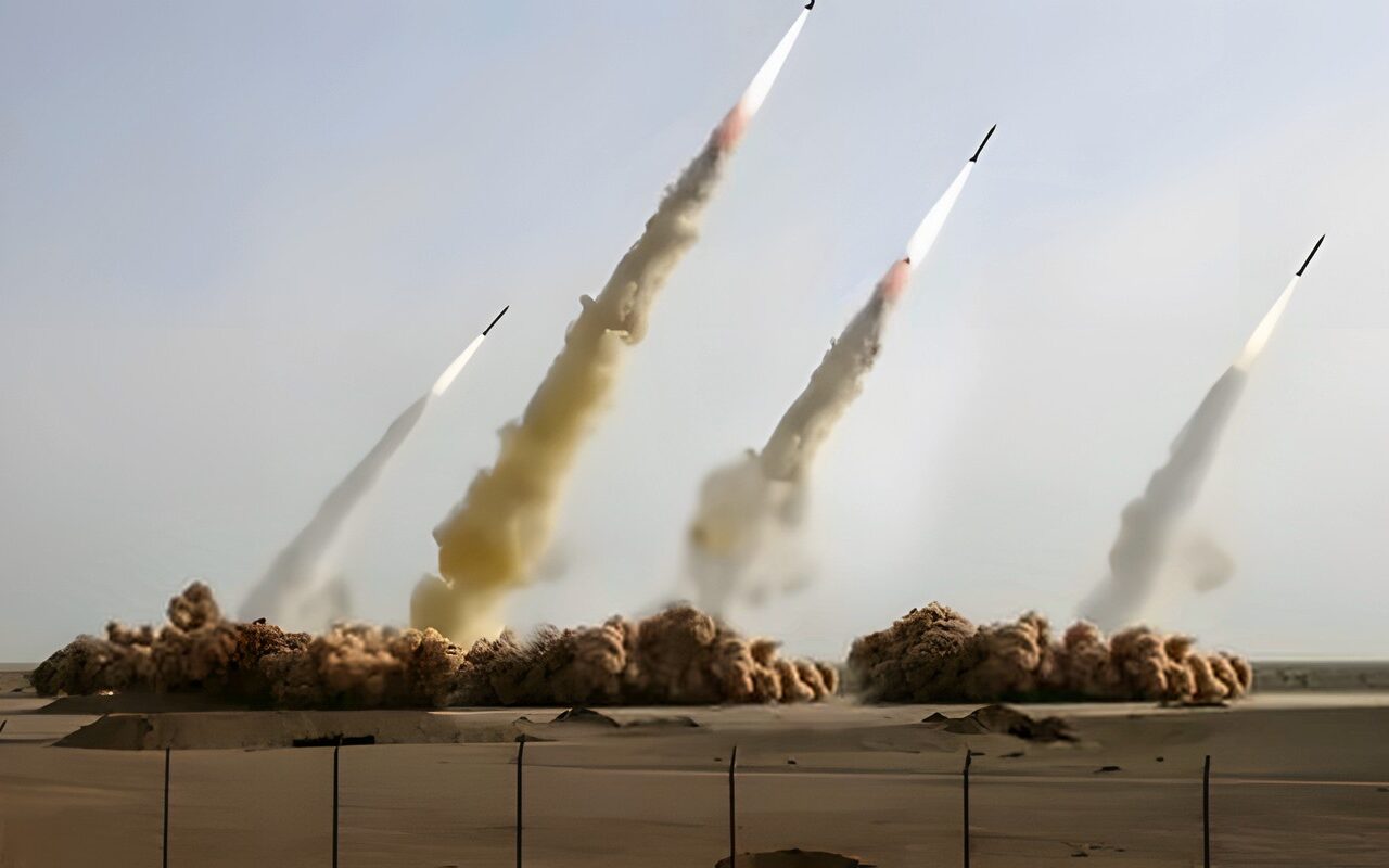 بلومبيرج : دولة كبرى  تزوّد إيران بالصواريخ لمواجهة ترامب