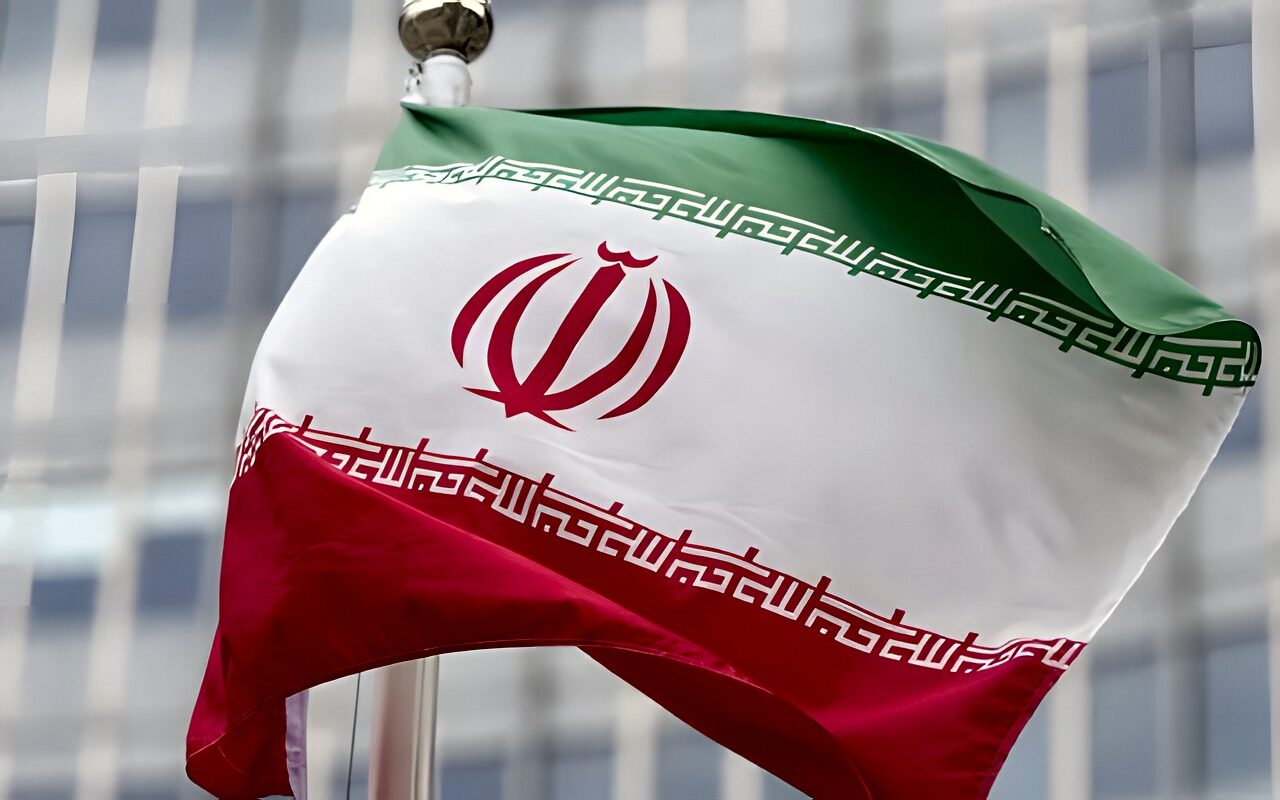 رويترز: إيران تستعد لرد أوسع وأكثر قوة على أي هجوم أمريكي
