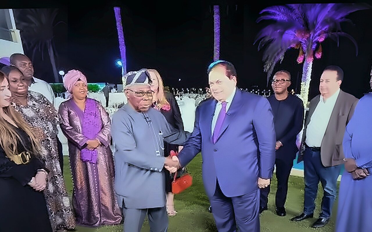 رئيس نيجيريا السابق لأبو العينين: أنت صديق وأخ.. ويمكننا تحقيق المزيد من التعاون والشراكة التجارية