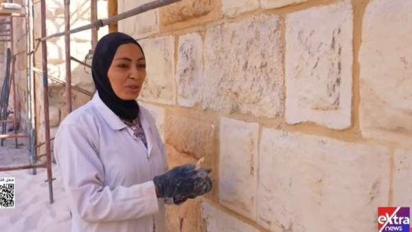 عاملة للرئيس السيسي في منتدى مصر: ما توقفوش شغل.. المشروعات فاتحة بيوت كتيرة