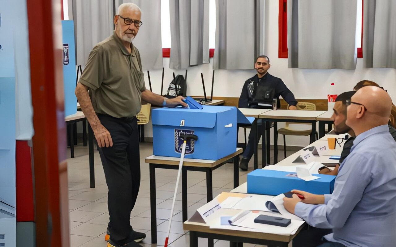 لجنة الانتخابات المركزية في إسرائيل: نسبة التصويت حتى الآن هي الأعلى منذ أكثر من 50 عاما