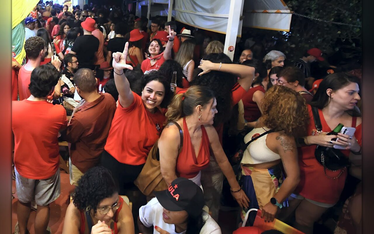 بولسونارو يواجه لولا في الجولة الثانية من انتخابات البرازيل