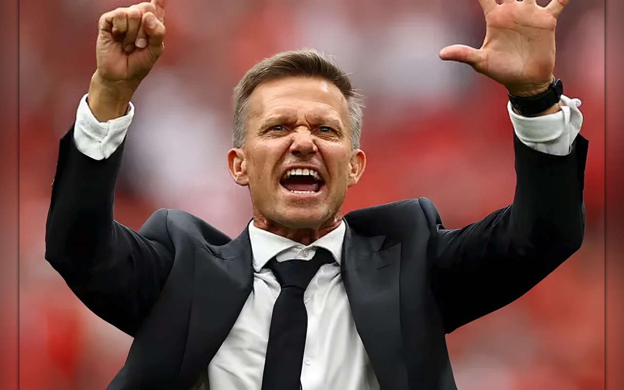 مدرب كندا يطالب بفرض عقوبات شديدة على مانشستر سيتي