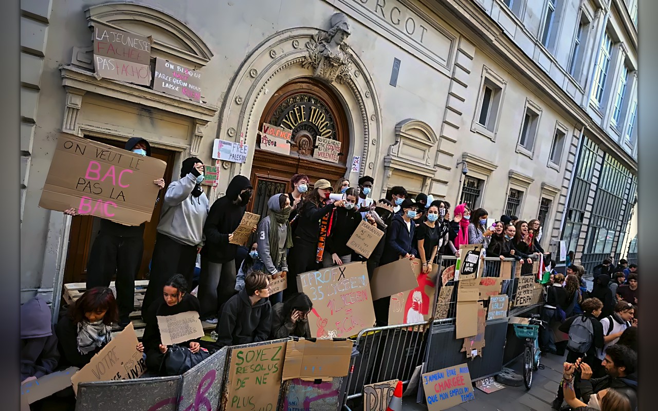 إغلاق مئات المدارس الثانوية في فرنسا على وقع استمرار الحراك الطلابي