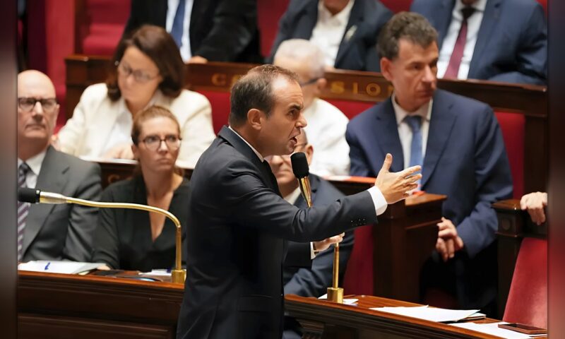 رئيس الحكومة الفرنسية يتهم اليسار الراديكالي بإثارة الفوضى قبل الانتخابات الرئاسية