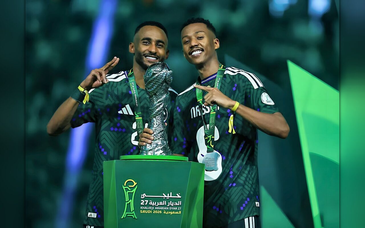 ناصر الدوسري لـ«الشرق الأوسط»: تعاهدنا أن تبقى الكأس في السعودية… ونجحنا