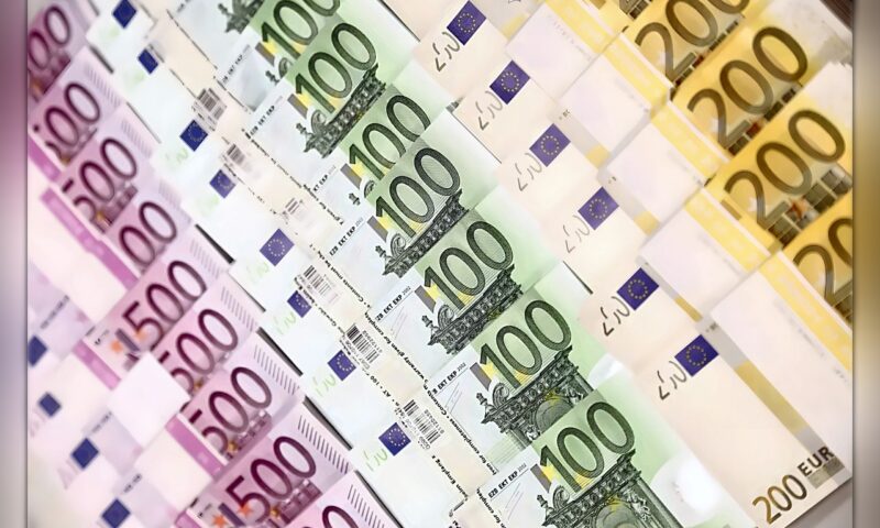 عوائد سندات اليورو تتباين مجدداً مع استمرار المخاوف المالية في فرنسا