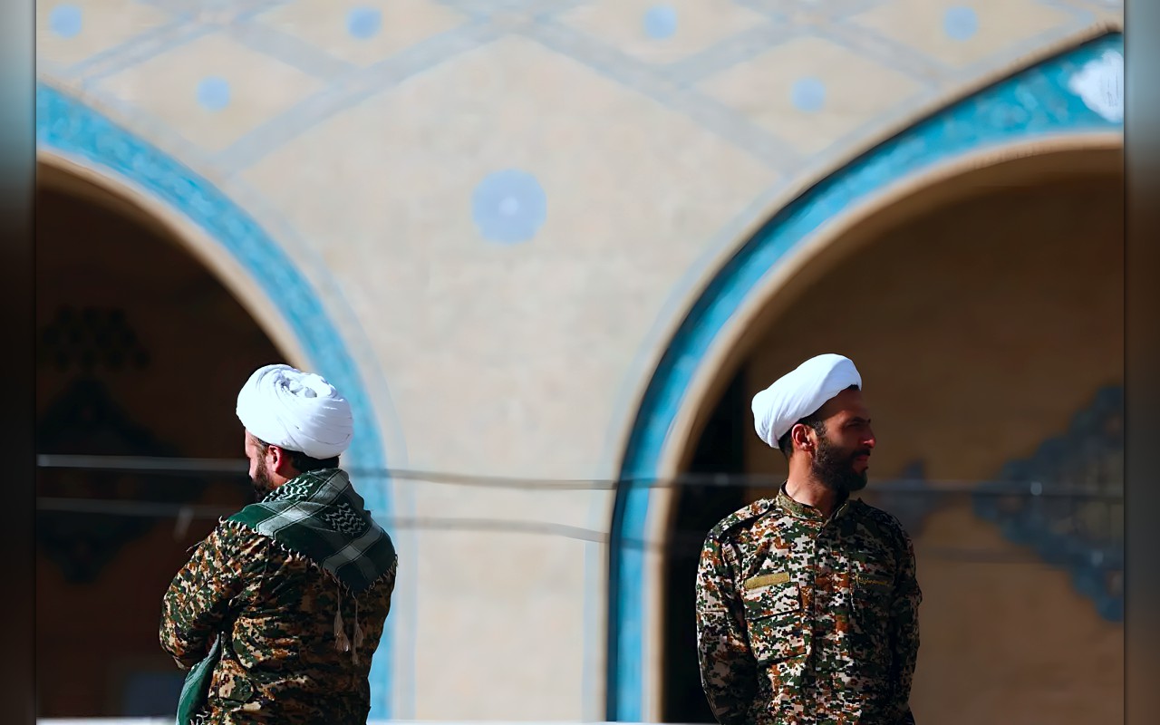 مرشد إيران الأخير… عندما تصبح الجمهورية تنظيماً شبكياً