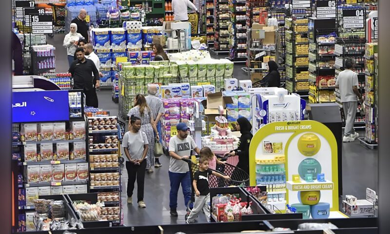لبنان بين صدمات الخارج وأزمات الداخل: الغلاء يرهق المواطنين