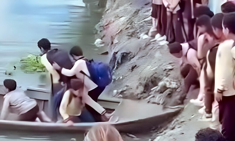 أهالي السافية بالدقهلية يطالبون بكوبري لإنقاذ التلاميذ من مخاطر عبور بحر حادوس