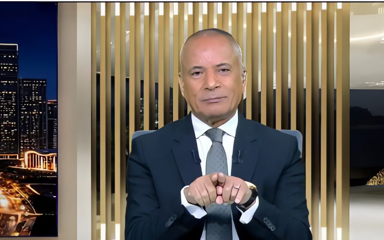 أحمد موسى: مفيش دولة ما عليهاش ديون.. ودي نسب الديون في أوروبا وأمريكا