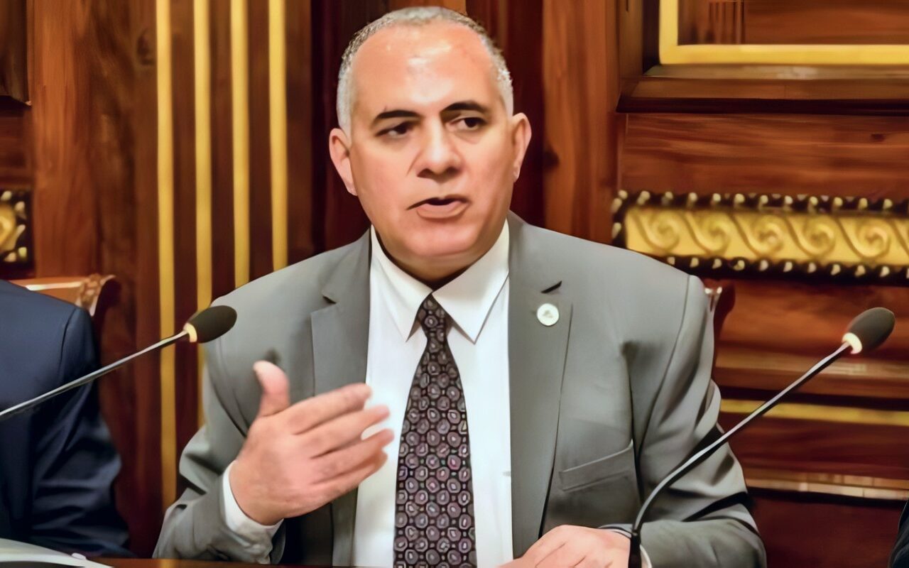 وزير الري السابق: تنفيذ 1600 منشأة للحماية من السيول في مختلف المحافظات