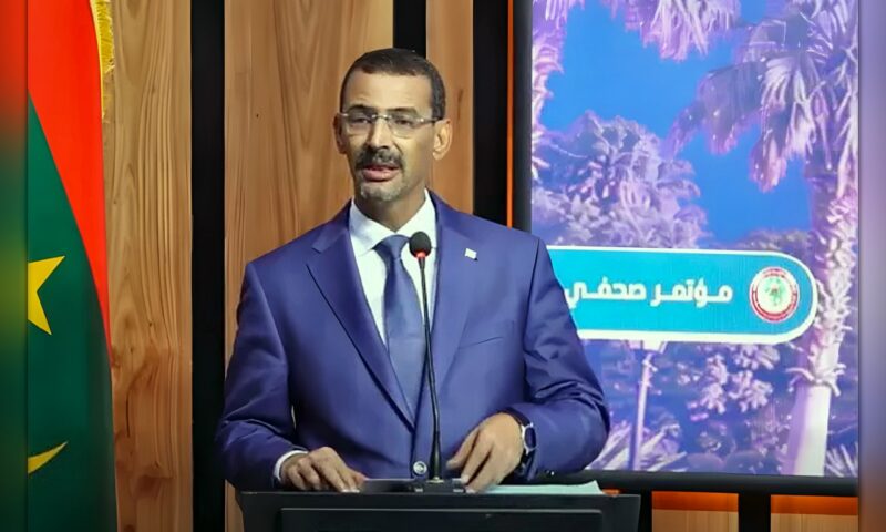 موريتانيا: توقيف 17 متهماً في شبكة «ابتزاز إلكتروني»