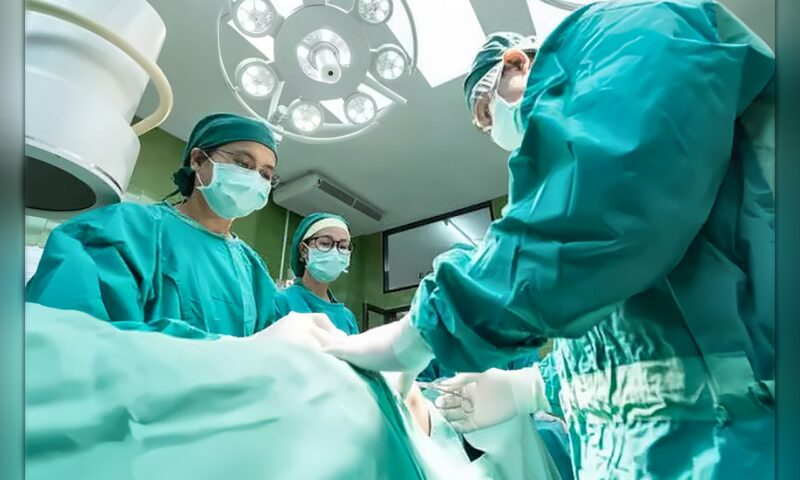 دراسة: الإشعاع يضاهي الجراحة في علاج سرطان البروستاتا بآثار جانبية أقل