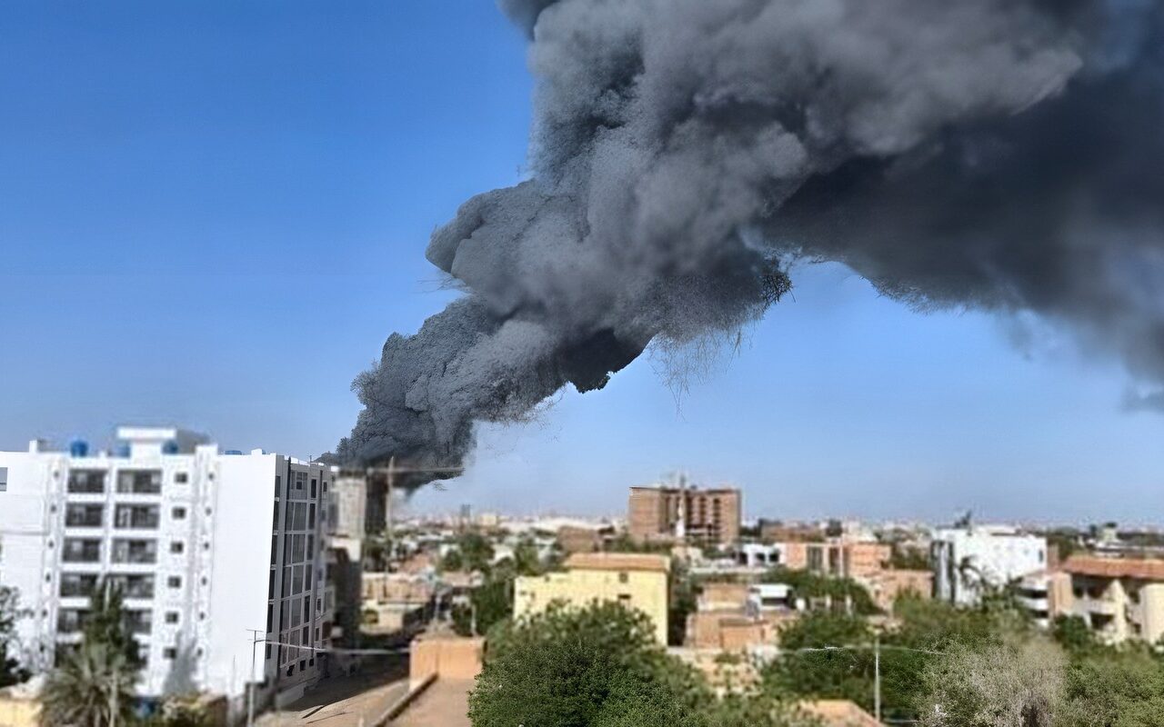 الحوثيون يعلنون استهداف منشآت نفطية تابعة لـ«أرامكو» في السعودية