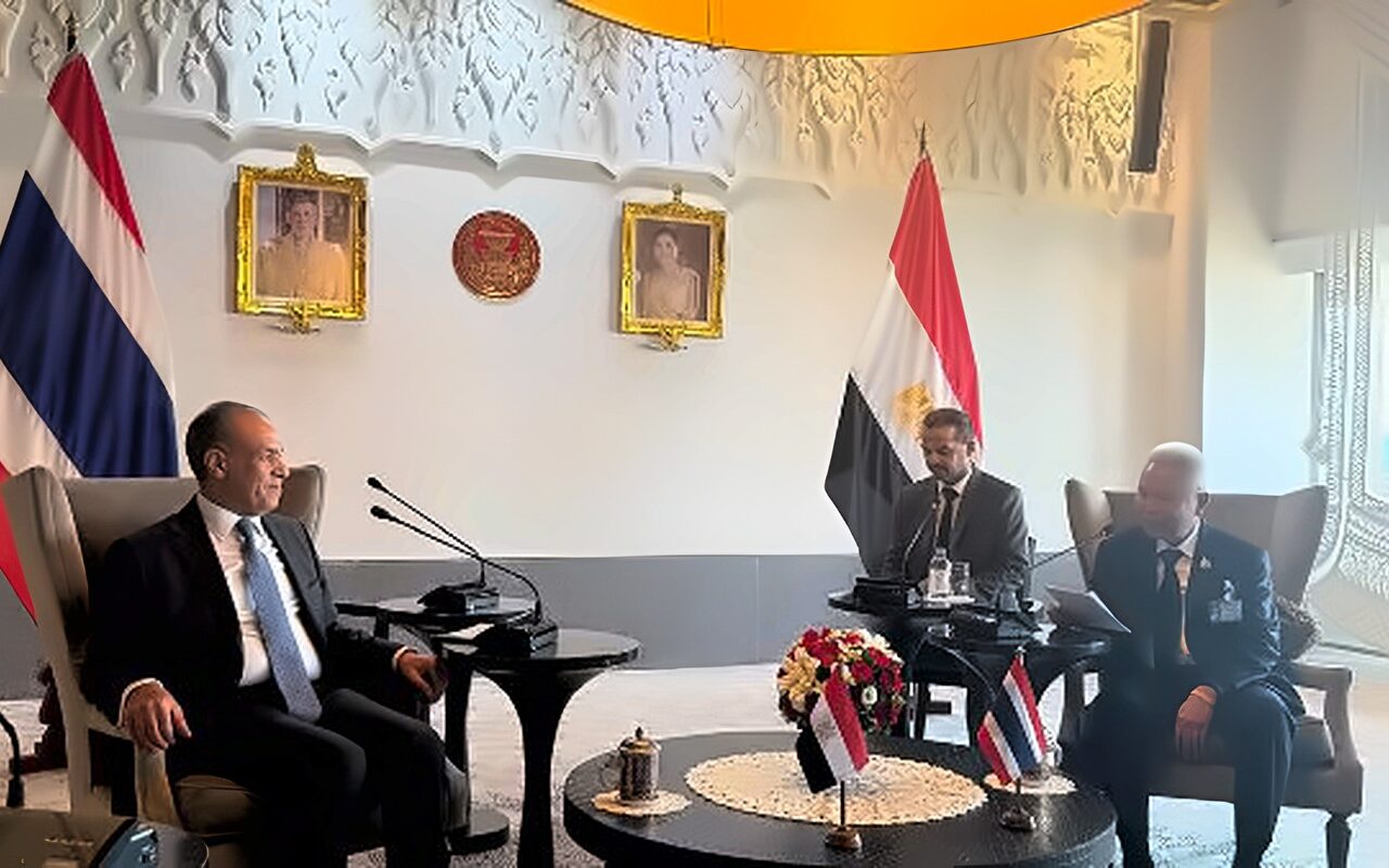 وزير الخارجية يلتقي رئيس مجلس النواب ورئيس الجمعية الوطنية التايلاندية