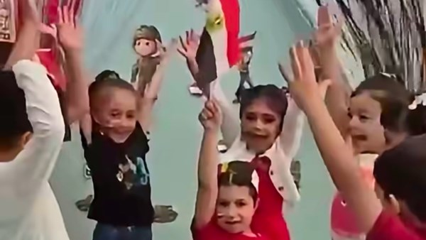 أطفال مصر جننوه| صحفي إسرائيلي عن فيديو رياض الأطفال احتفالا بنصر أكتوبر: كراهيتنا تبدأ من الحضانة