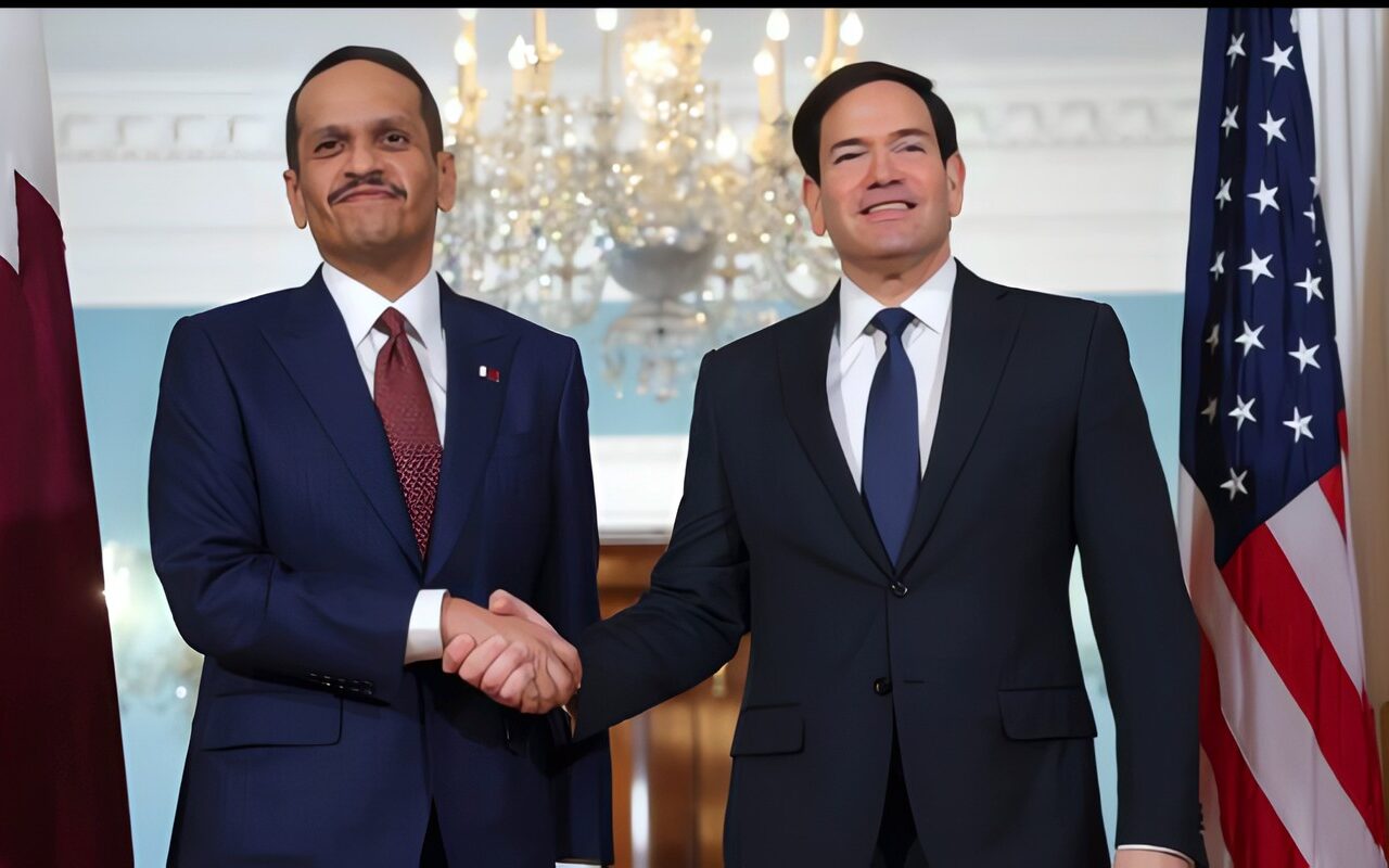 رئيس الوزراء القطري يبحث مع وزير الخارجية الأمريكي الشراكة الإستراتيجية والتطورات الإقليمية