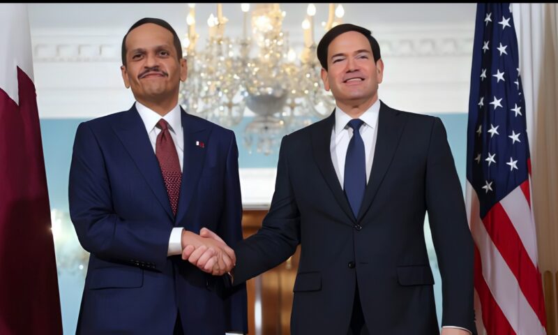 رئيس الوزراء القطري يبحث مع وزير الخارجية الأمريكي الشراكة الإستراتيجية والتطورات الإقليمية