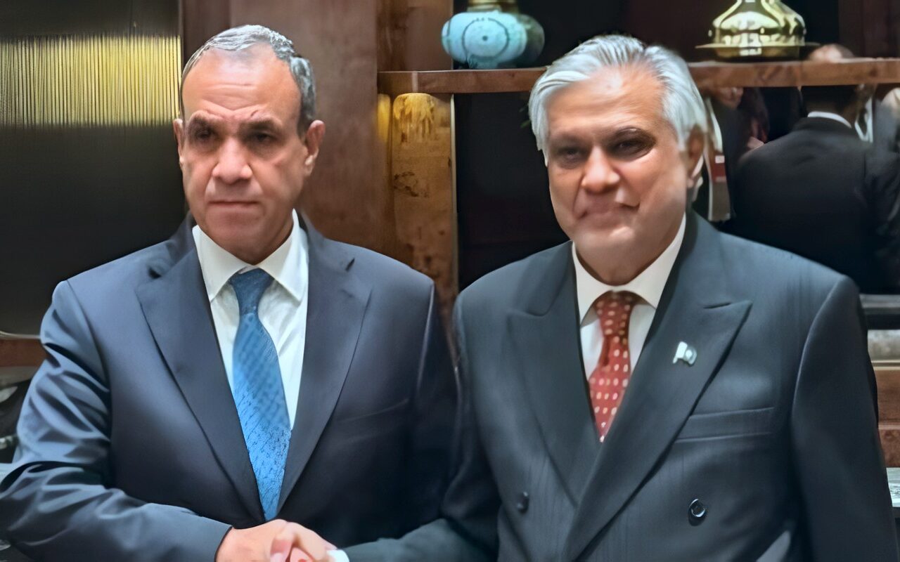 وزيرا خارجية مصر و باكستان يبحثان احتواء التصعيد الإيراني الأمريكي