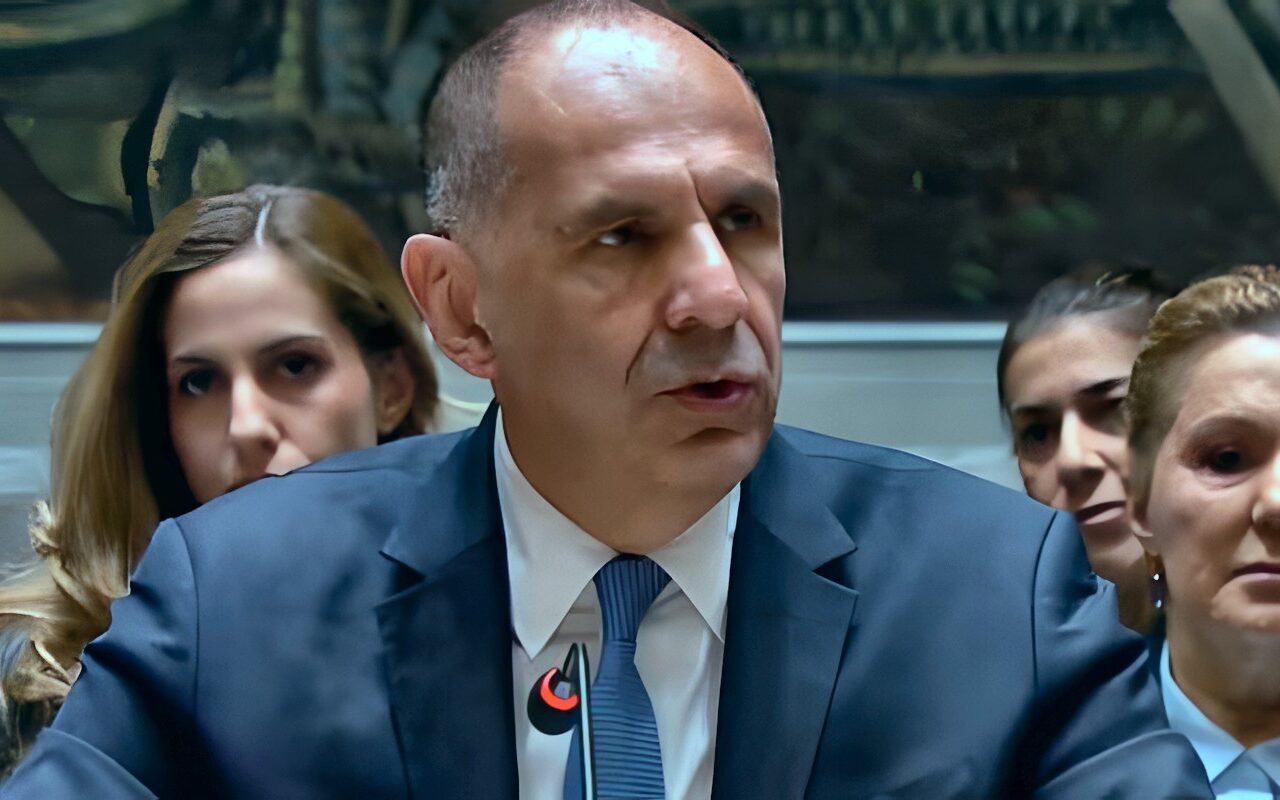 أمام مجلس الأمن.. اليونان تحذر من تجنيد الأطفال عبر المنصات الرقمية واستغلالهم بالحروب
