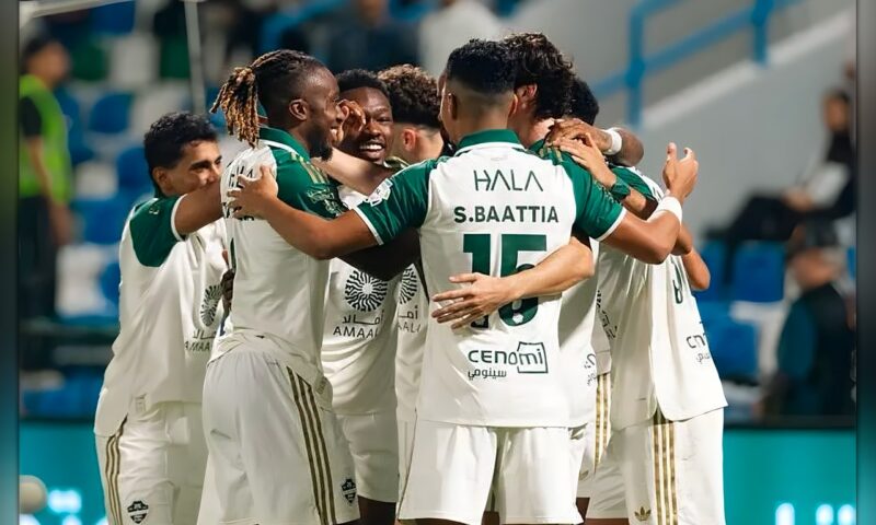 «الدوري السعودي»: الأهلي يمطر الفتح برباعية