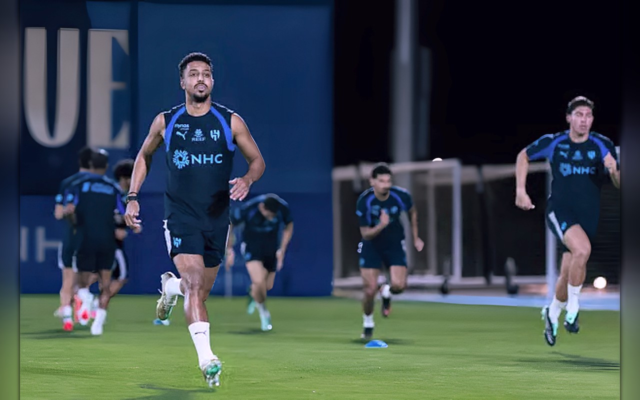 الهلال والاتحاد… من يكسب الرهان في معركة الصدارة؟