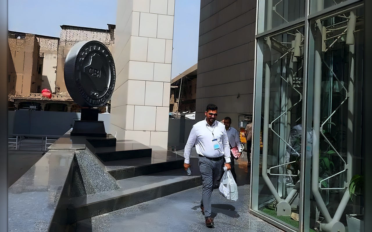 «المركزي» العراقي يعلن عدم تحميل التجار فروق الأسعار الجديدة للدولار