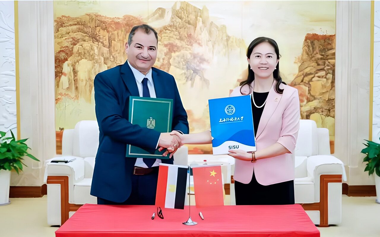اتفاقية بين الأعلى للآثار وجامعة شنغهاي لتعزيز التعاون بمجالي المتاحف والبحث الأكاديمي