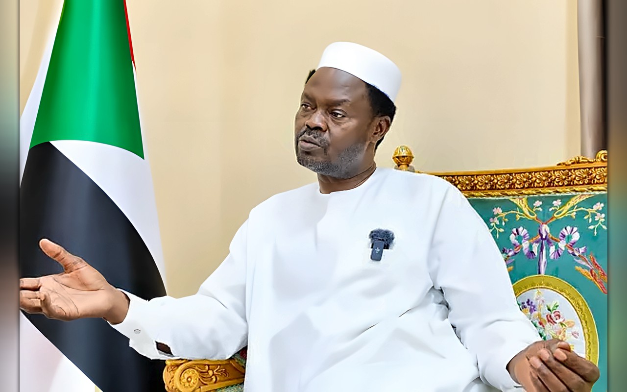 حاكم دارفور: التشكيلات العسكرية وتسليح القبائل يهددان وحدة السودان
