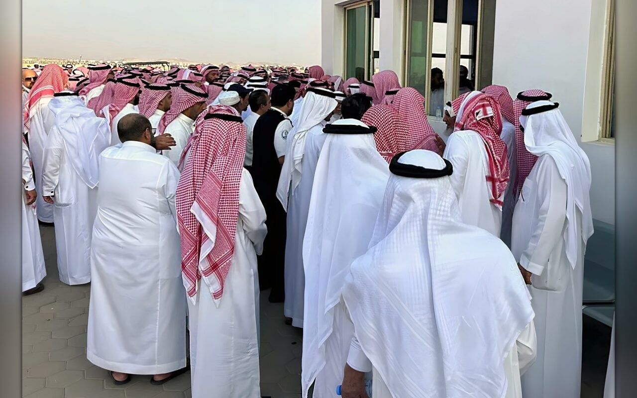 جموع غفيرة تشيّع الطيار السعودي حمود الكلثمي في جدة