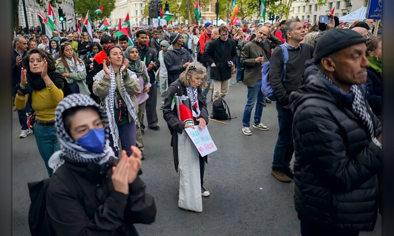 آلاف يتظاهرون في لندن دعماً للفلسطينيين