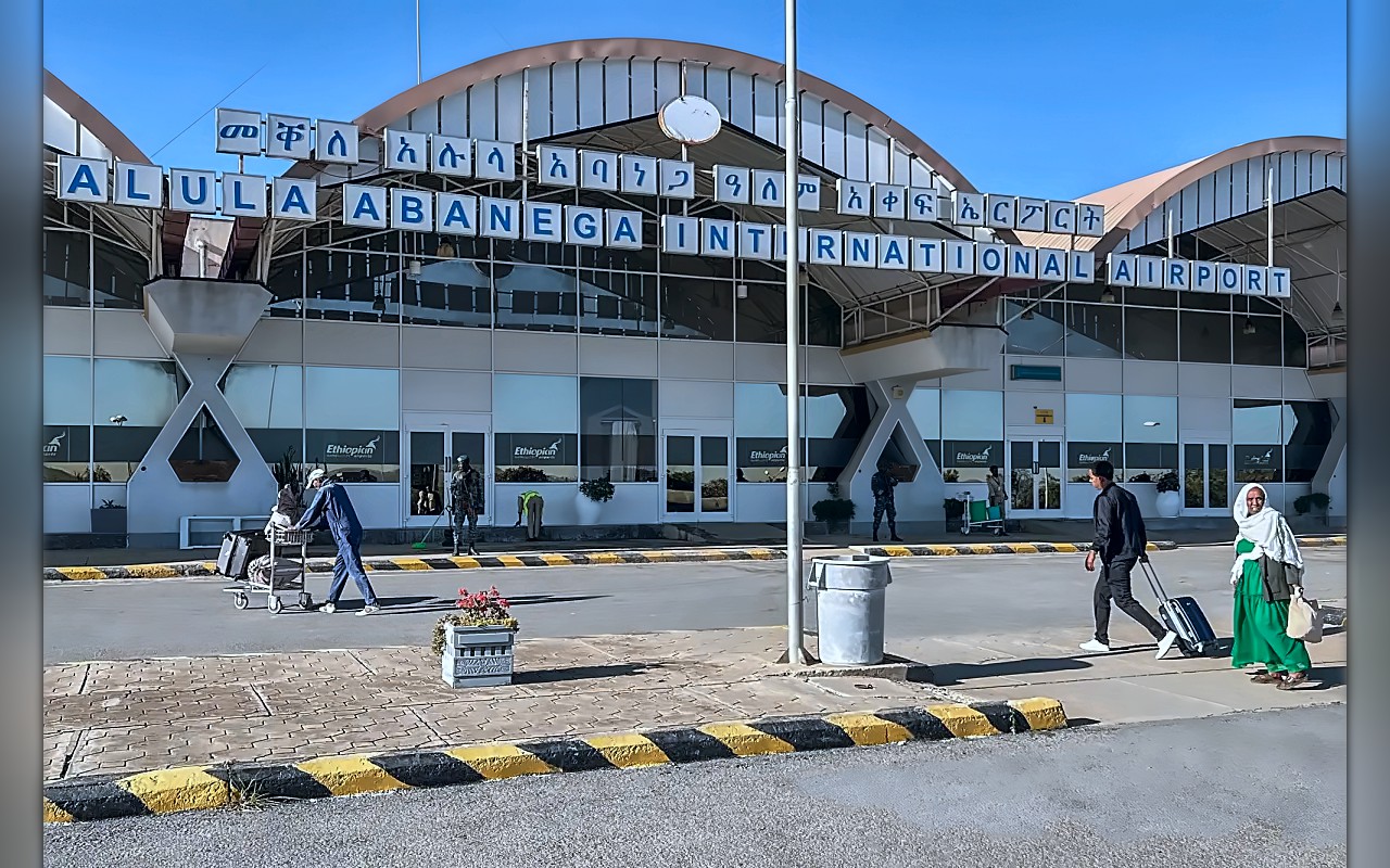 رئيس جهاز الاستخبارات الإثيوبي يصل في طائرة إلى ميكيلي مع استئناف الرحلات