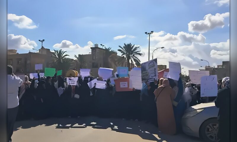 «حراك المعلمين» في ليبيا يهدد بمواصلة تعطيل الدراسة