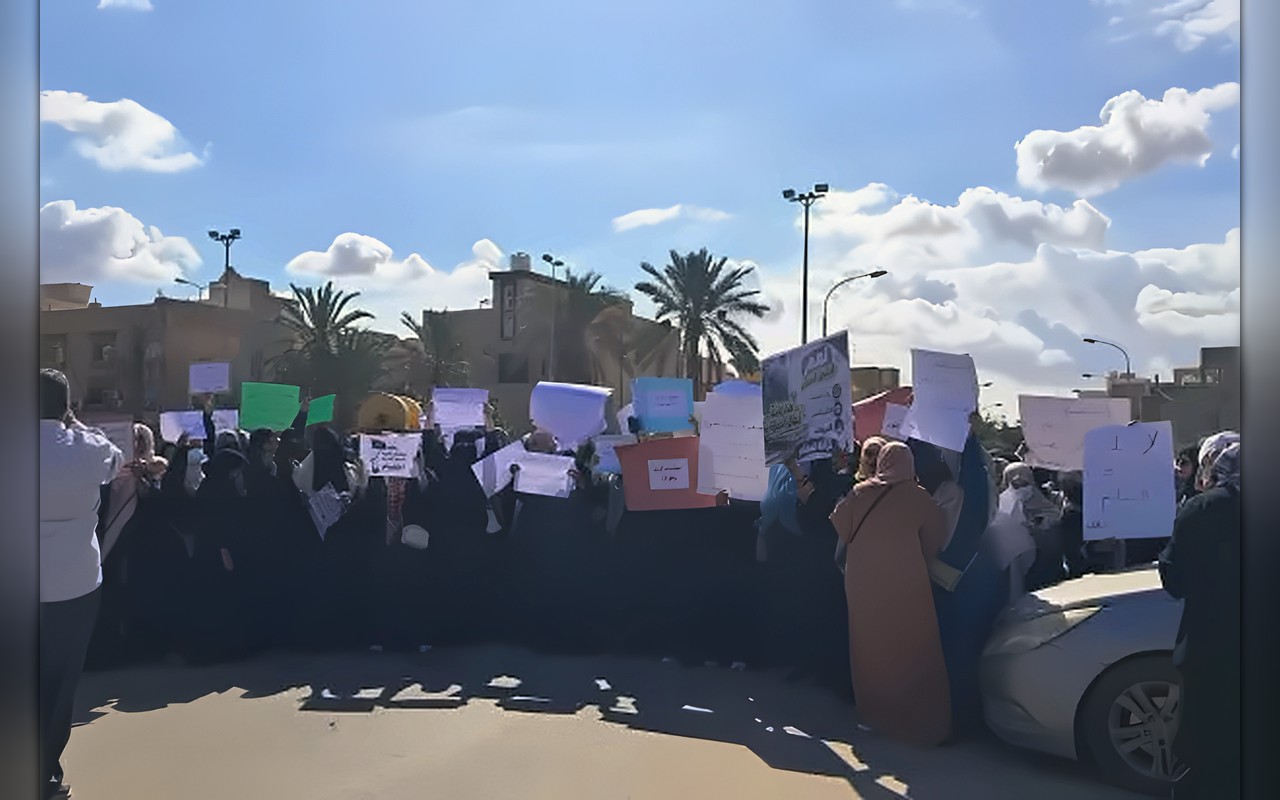«حراك المعلمين» في ليبيا يهدد بمواصلة تعطيل الدراسة