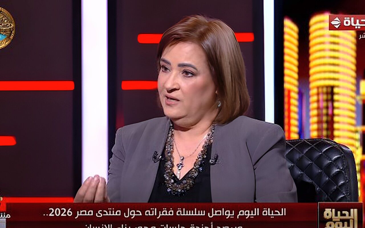 أستاذ علم اجتماع: الأسرة المصرية كانت مركز الصيانة اليومي للإنسان.. والطموح المفترس يهدد الأجيال
