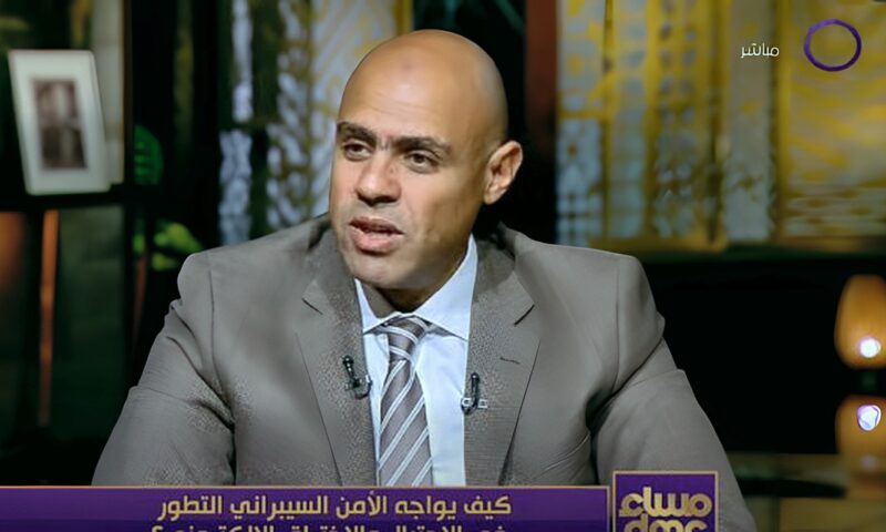 خبير أمن سيبراني يحذر من مراحل الاحتيال الإلكتروني: المحتال يجمع بياناتك قبل الاستيلاء على حسابك