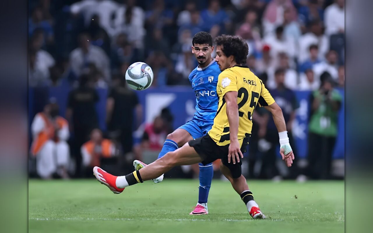 «خسارة الاتحاد الأولى»… مسؤولية مدرب أم أخطاء لاعبين؟