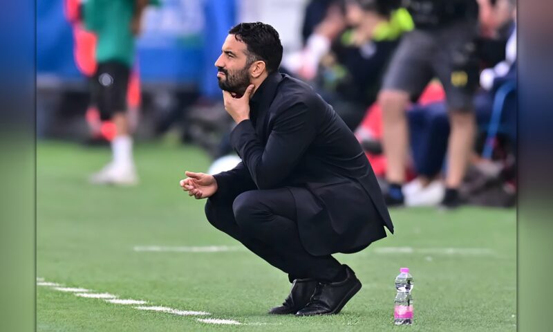 أموريم غير راضٍ عن تعادل ميلان مع ساسولو
