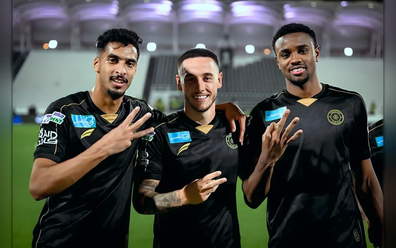 ‫ براونهيل لـ«الشرق الأوسط»: جماهير الشباب تستحق الفرح