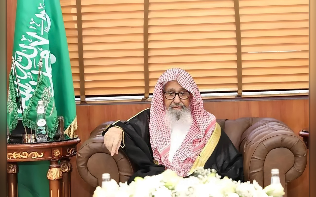مفتي السعودية: استهداف الحوثيين للمقدسات وقاصدي الحرمين جريمة عظيمة
