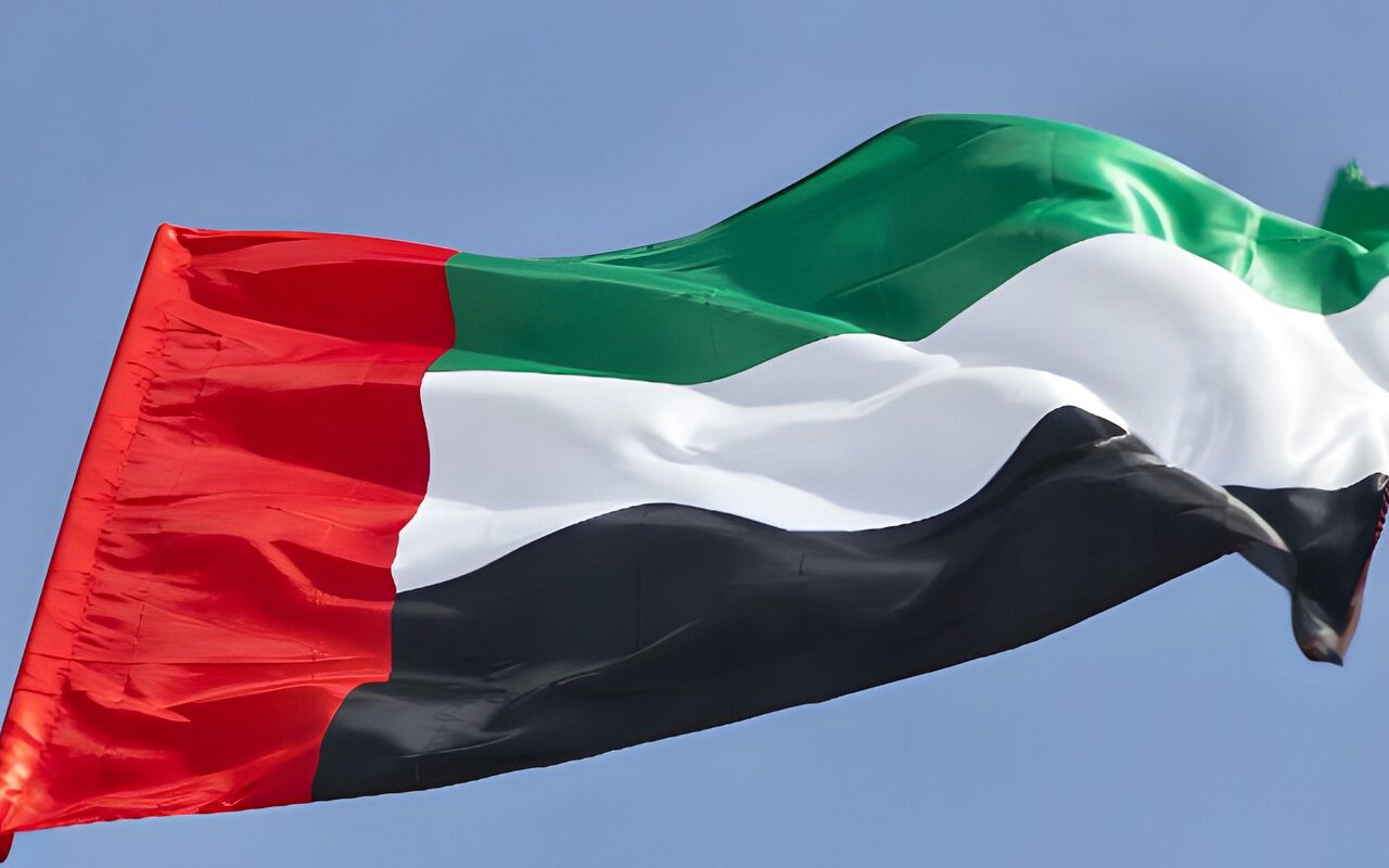 الإمارات: إغلاق الشواطئ والمناطق الساحلية في أم القيوين بعد تسرب نفطي