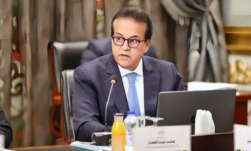 وزير الصحة يقرر إنهاء التعاقد مع شركة الأمن بمستشفى 6 أكتوبر المركزى