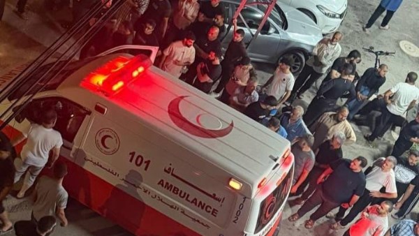 إصابة فلسطينيين في اقتحام بلدة غرب الخليل وهجوم مستوطنين على قرية شرق رام الله