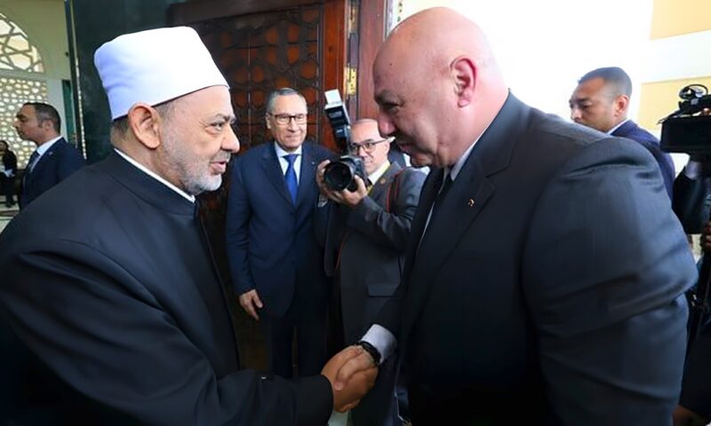 الرئيس اللبناني يجدد دعوته لشيخ الأزهر لزيارة البلاد بداية العام المقبل