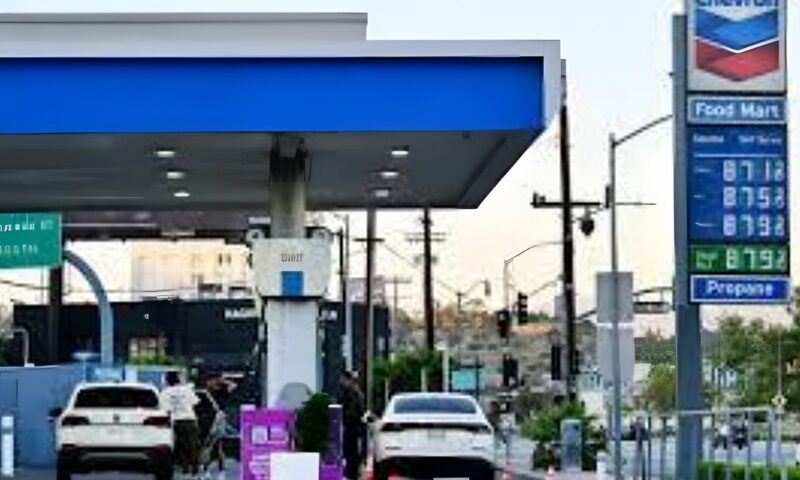أسعار البنزين في جنوب أفريقيا تتجاوز 30 راندًا لأول مرة مع ارتفاع تكلفة الوقود
