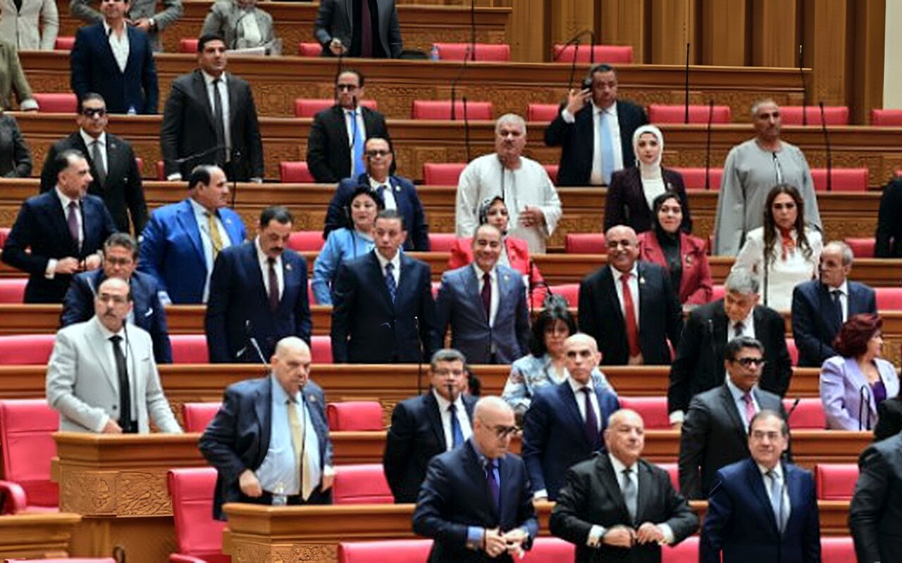 لجنة الدفاع والأمن القومي بـ”النواب” تهنئ الرئيس السيسي بمناسبة انتصارات أكتوبر المجيدة
