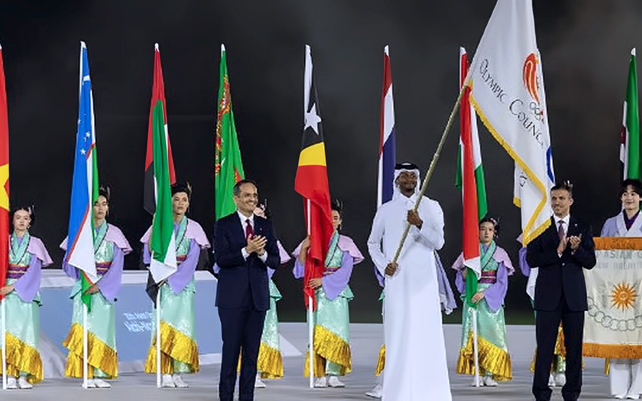 قطر تتسلم علم المجلس الأولمبي الآسيوي لاستضافة دورة الألعاب الآسيوية 21