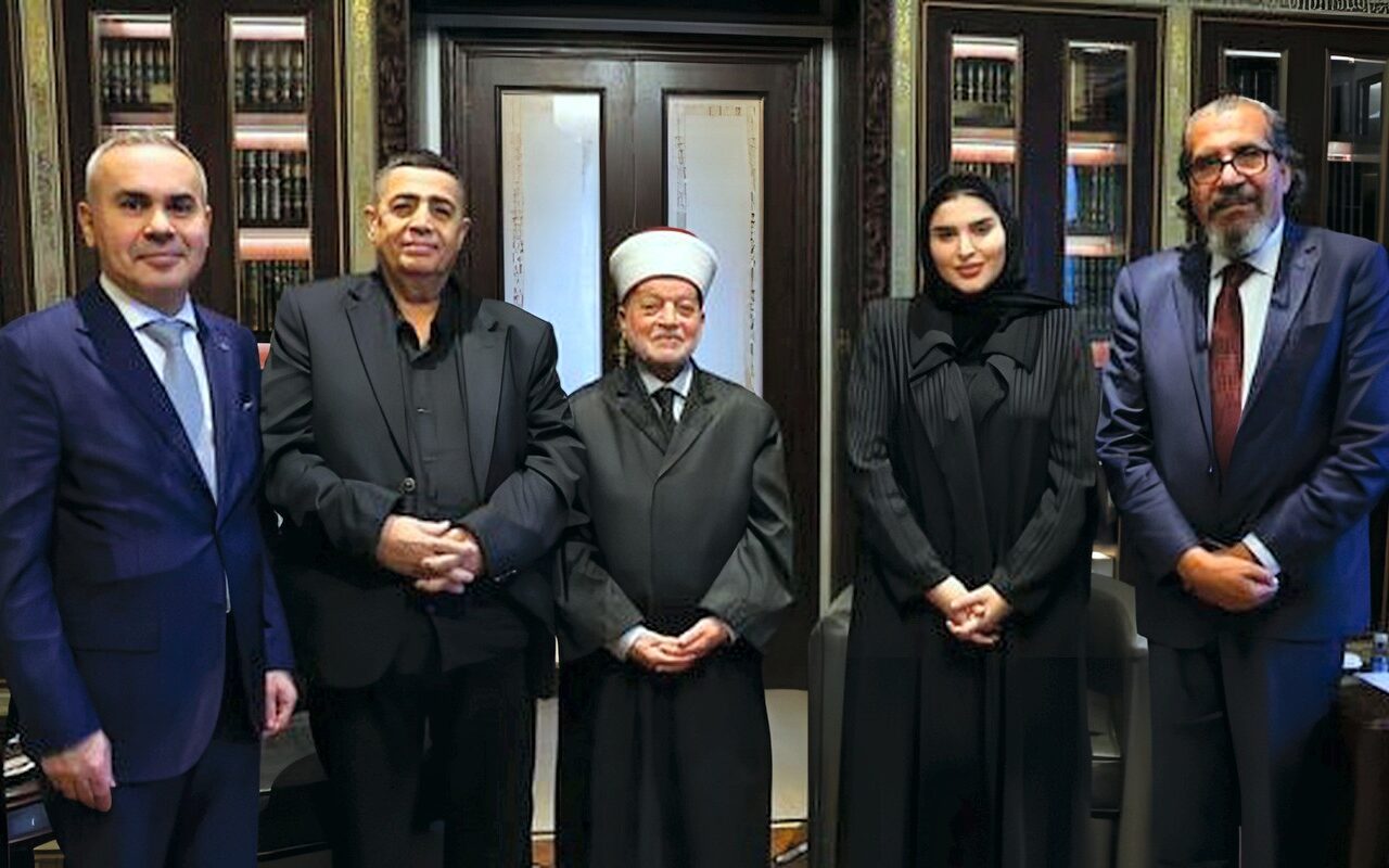 مفتي القدس يبحث في الدوحة تطورات الأوضاع في فلسطين