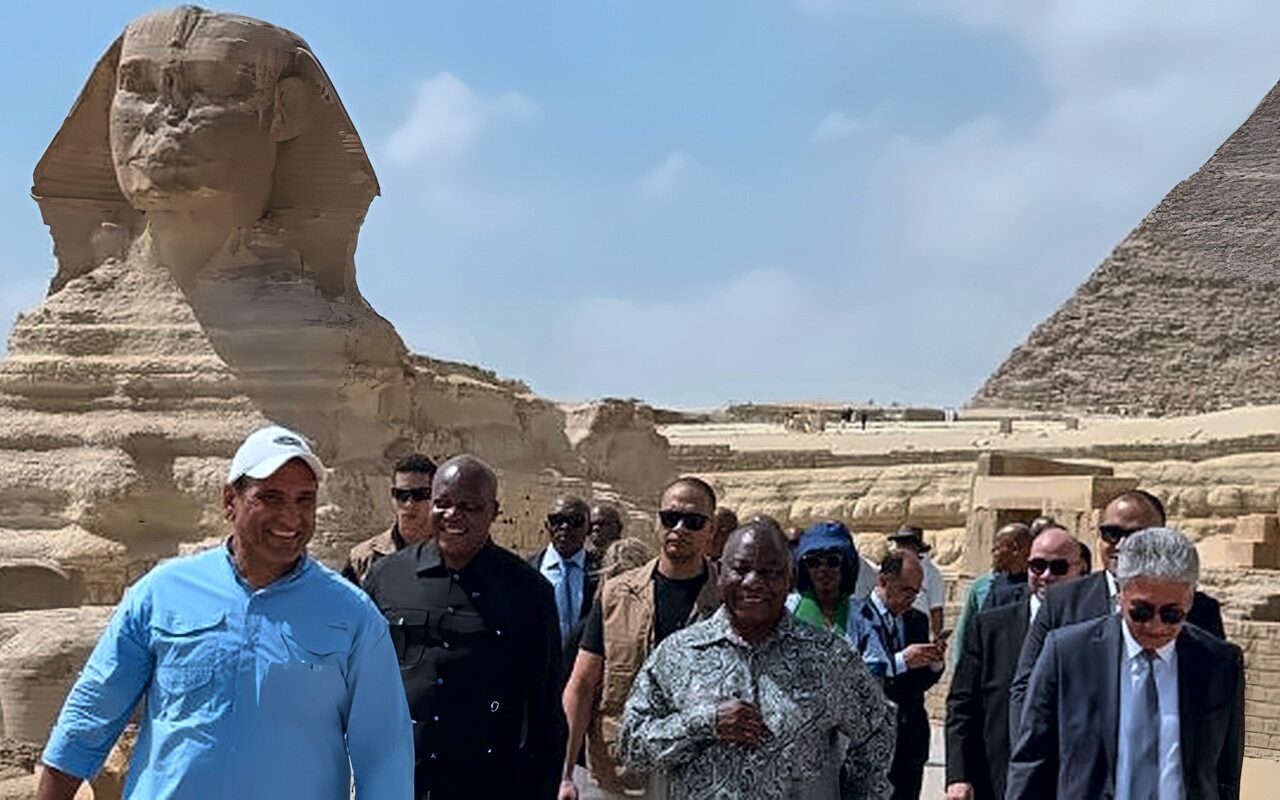 رئيس جنوب إفريقيا يزور المتحف المصري الكبير وأهرامات الجيزة